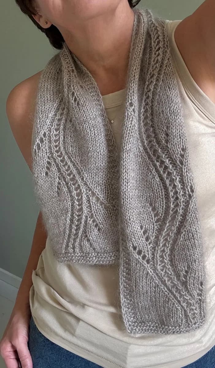 Lua Scarf - lryna (loveknit.nl)
